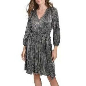 NWT $139 Halston Silver Metallic Pleated Midi Dress LS Belted V-Neck SZ 8